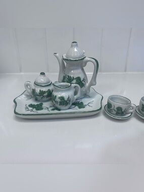 Dollhouse Miniature Tea Set Andrea By Sadek Green Ivy Pattern New In Box